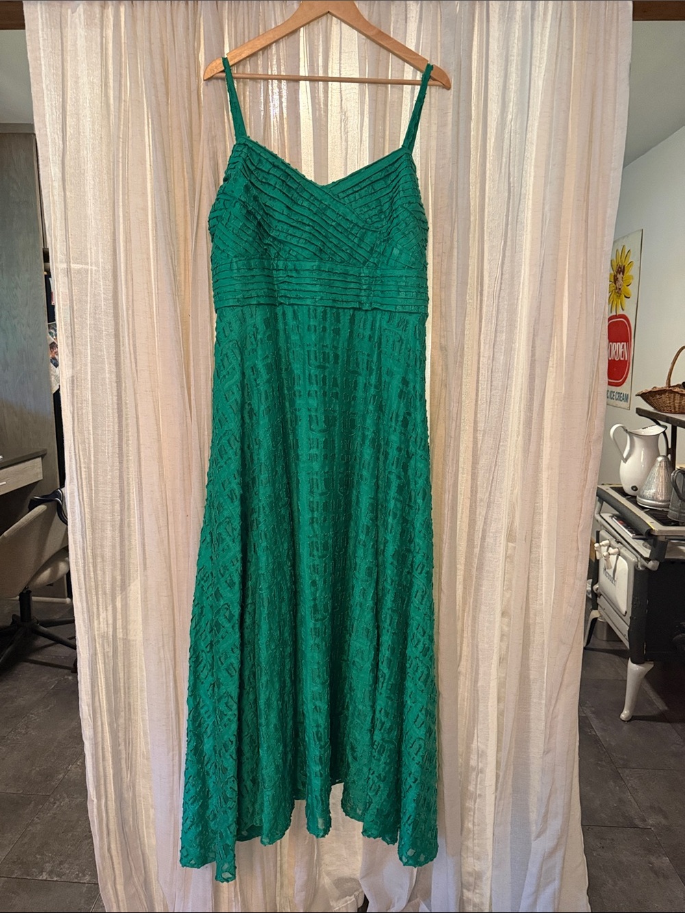 Emerald Green Lace Maxi Dress with Spaghetti Straps